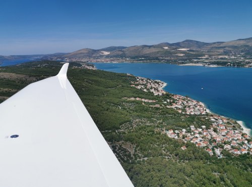 Abflug über die Bucht von Split